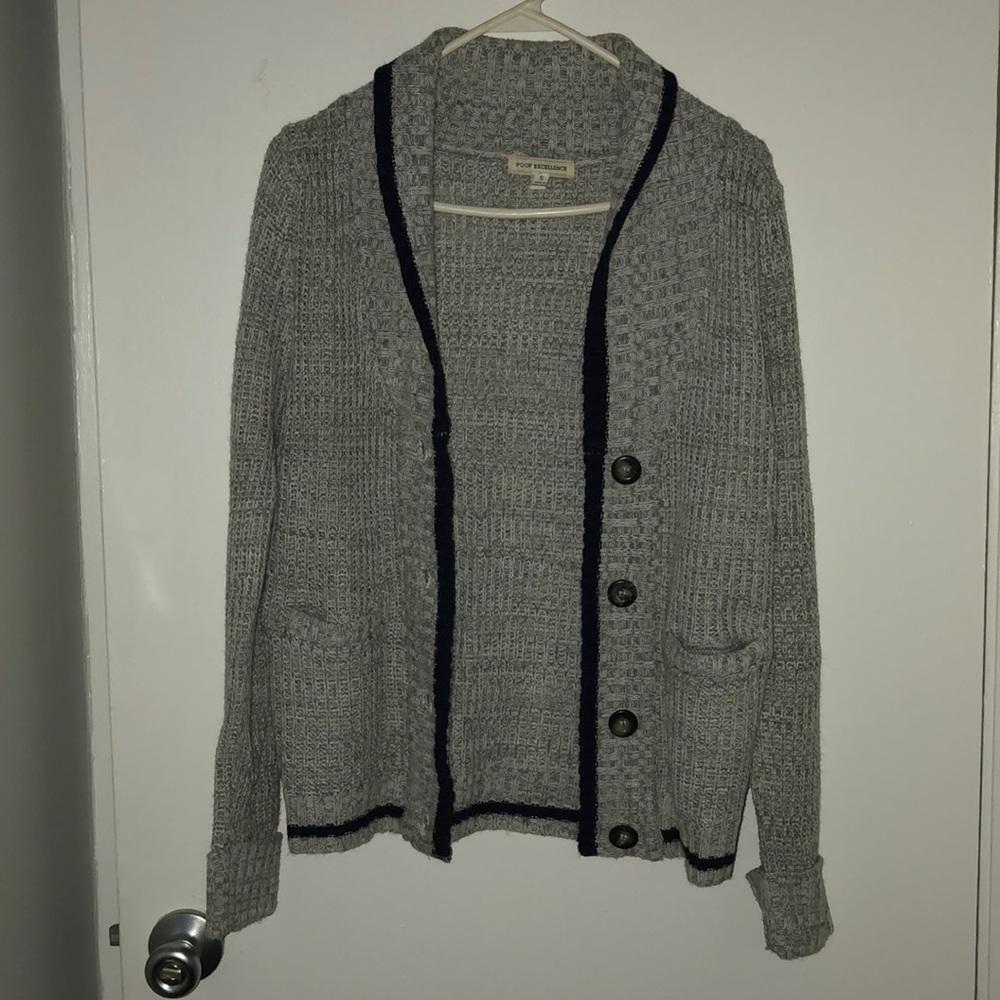 Gray sweater with 3 buttons